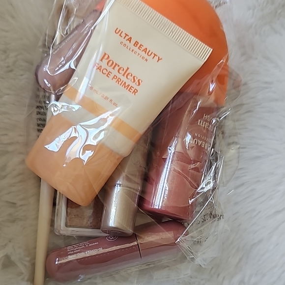 Ulta Beauty Gold and Purple Makeup Bags with Cosmetics - Picture 3 of 3